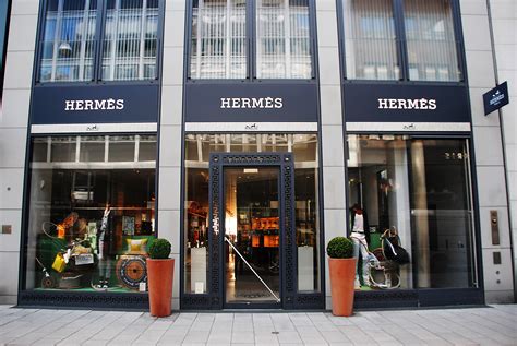 hermes boutique hamburg öffnungszeiten|Hermes wall 43 hamburg.